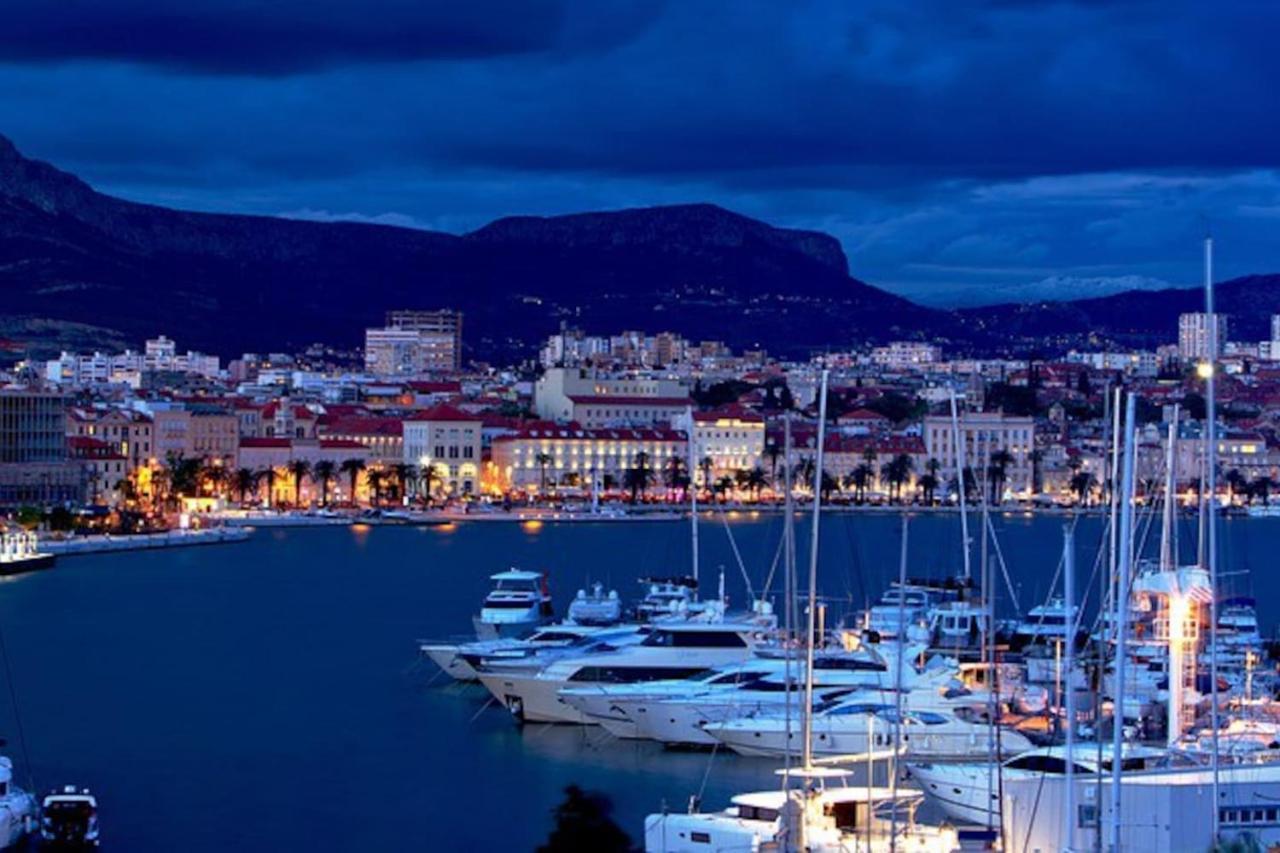 Royal Heritage Apartment In Split Center Esterno foto